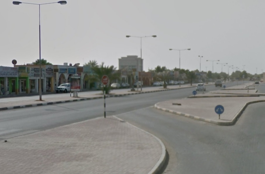 صورة توضح معالم منطقة الراوية مع مظهرها العمراني والهدوء الذي يميزها