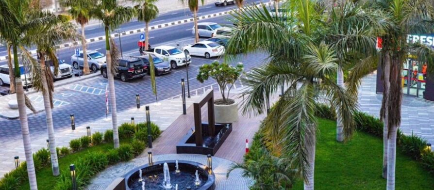 صورة لحي السيح في رأس الخيمة تُظهر ملامحه العمرانية وموقعه الحيوي.