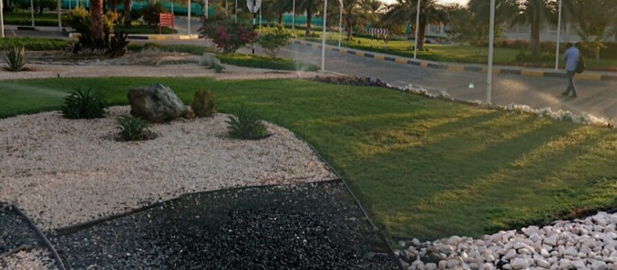 صورة توضح معالم منطقة المقام السكنية مع مظهرها العمراني الحديث